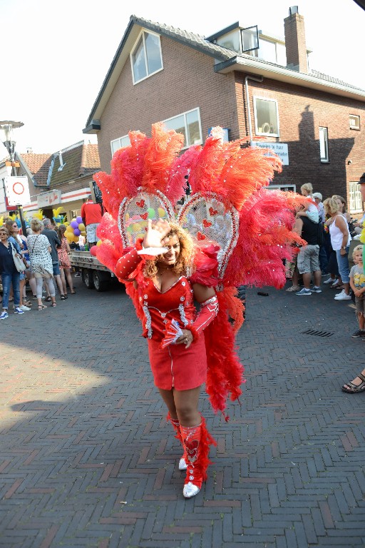 ../Images/Zomercarnaval Noordwijkerhout 2016 200.jpg